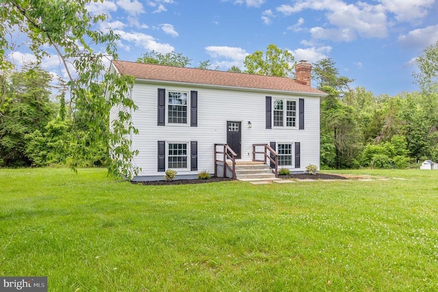8452 Turnbull Rd, Warrenton, VA 20186 - split foyer home featuring a chimney and a front yard