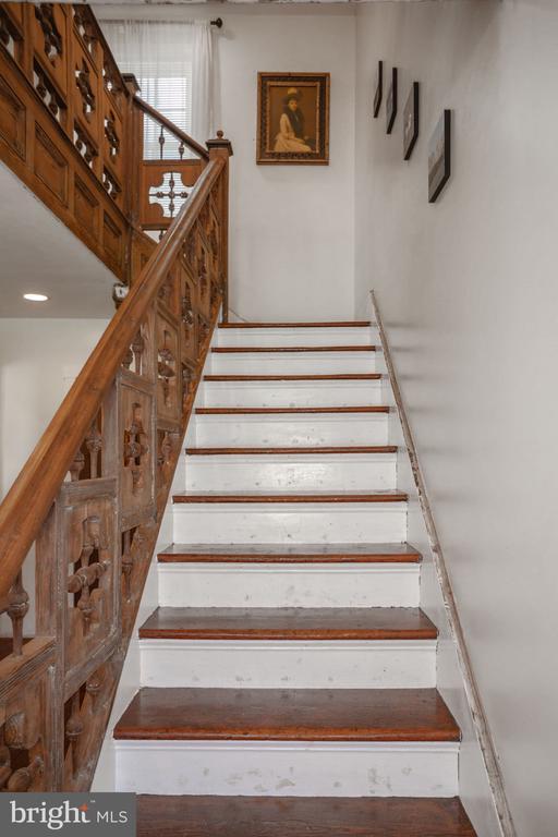 43 Briar Patch Ln, Boston, VA 22713 - view of stairs
