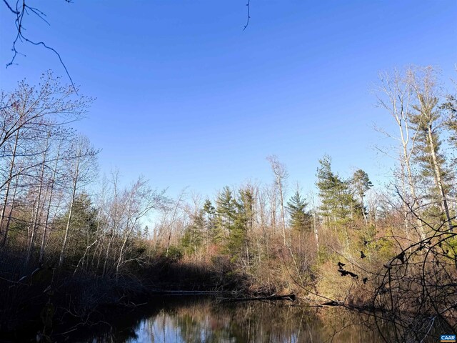 23-51ID W Hoover Rd W, W, VA 22727