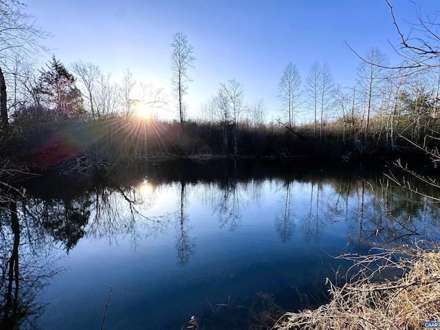 23-51ID W Hoover Rd W, W, VA 22727