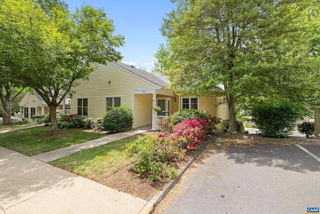 1184 Partridge Ln, Charlottesville, VA 22901 - view of front of house with a front lawn