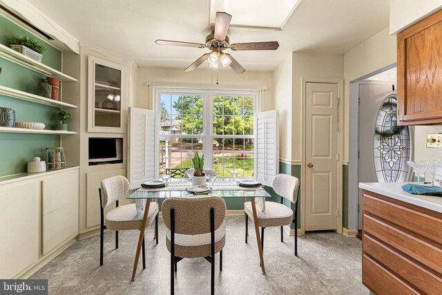 10630 Bent Tree Dr, Fredericksburg, VA 22407 - dining space with ceiling fan