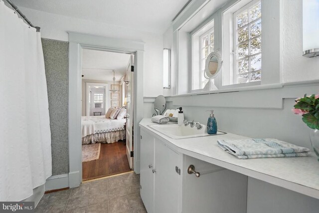 507 Winchester St, Warrenton, VA 20186 - full bath with connected bathroom, tile patterned floors, and vanity