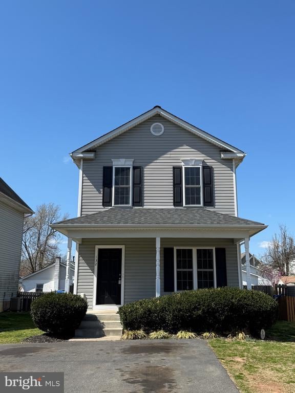 132 Mansfield St, Fredericksburg, VA 22408 - view of front of house with a porch