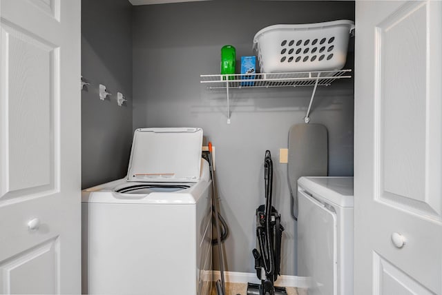 392 Passage Ln, Mcgaheysville, VA 22840 - washroom featuring washer and clothes dryer and baseboards