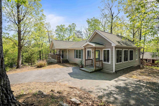 392 Passage Ln, Mcgaheysville, VA 22840 - single story home with roof with shingles