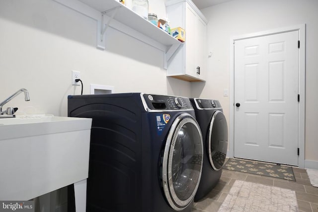 5223 Wyndemere Cir, Mineral, VA 23117 - laundry area with a sink, separate washer and dryer, and cabinet space