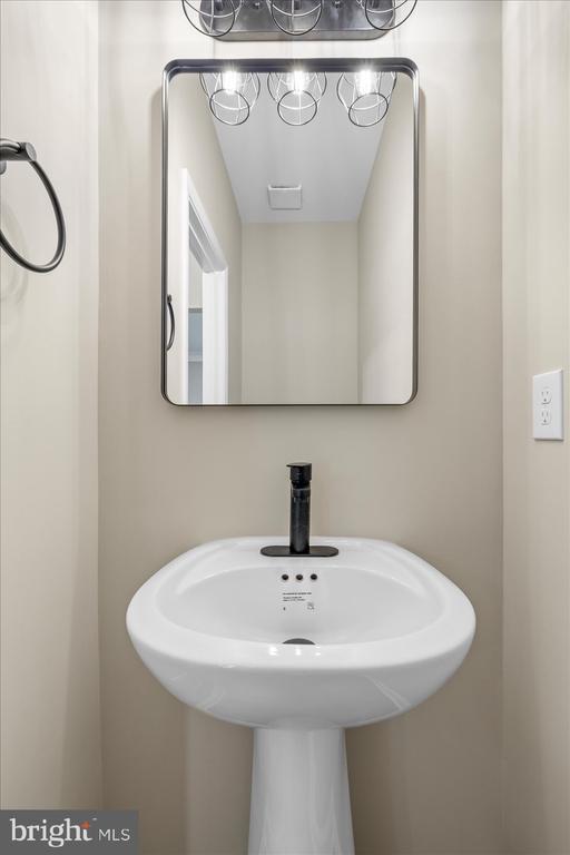 12521 Wilderness Park Dr, Spotsylvania, VA 22551 - view of bathroom