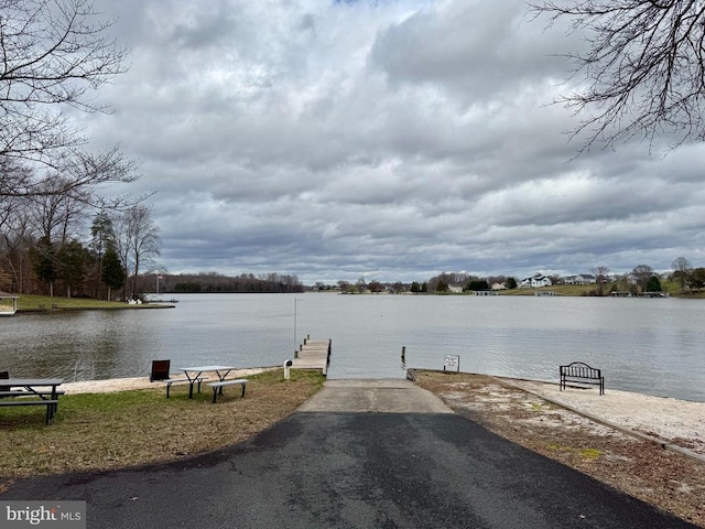 15604 Heth Dr, Mineral, VA 23117 - water view featuring a boat dock