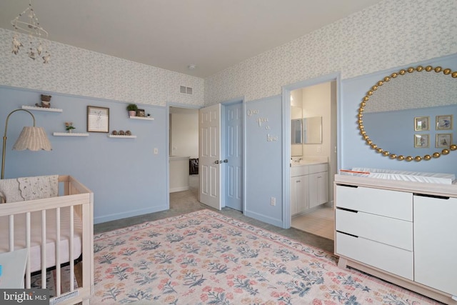 10430 Aspen Highlands Dr, Spotsylvania, VA 22553 - bedroom with wallpapered walls and baseboards