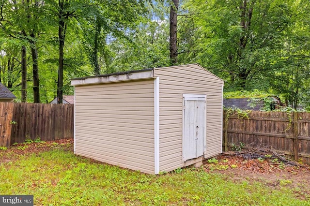 6908 Wild Turkey Dr, Spotsylvania, VA 22553 - view of shed featuring a fenced backyard
