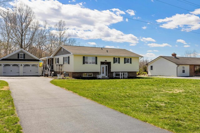 1751 New Hope And Crimora Rd, Crimora, VA 24431 - bi-level home with a front yard, an outdoor structure, and a garage