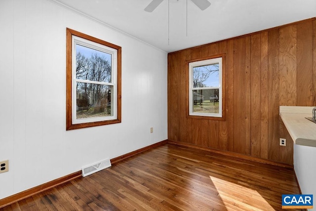 492 Avon Rd, Afton, VA 22920 - interior space featuring wood finished floors, visible vents, baseboards, ceiling fan, and ornamental molding