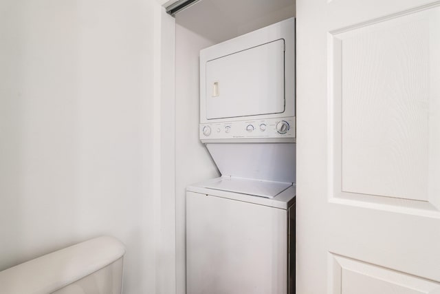 409 Cub Ln, Mcgaheysville, VA 22840 - laundry room with stacked washer and clothes dryer