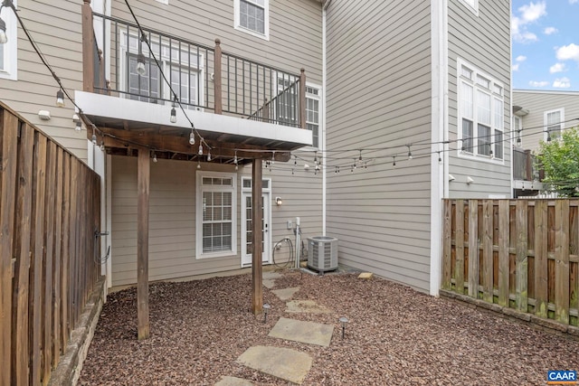 921 Bing Ln, Charlottesville, VA 22903 - view of property exterior featuring a fenced backyard