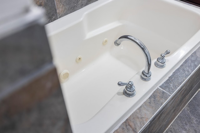 4220 Traveler Rd, Rockingham, VA 22801 - bathroom view of a tub with jets