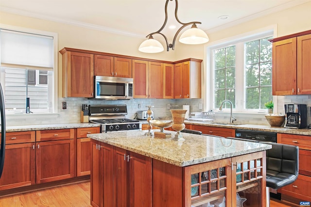 1623 Brandywine Dr, Charlottesville, VA 22901 - wooden terrace with grilling area
