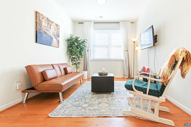 1623 Brandywine Dr, Charlottesville, VA 22901 - living area featuring wood finished floors and baseboards