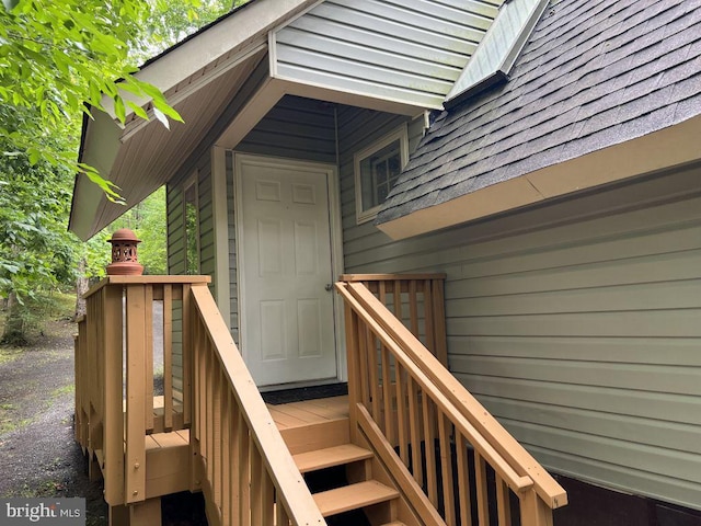 902 Eastover Pkwy, Locust Grove, VA 22508 - entrance to property featuring a shingled roof