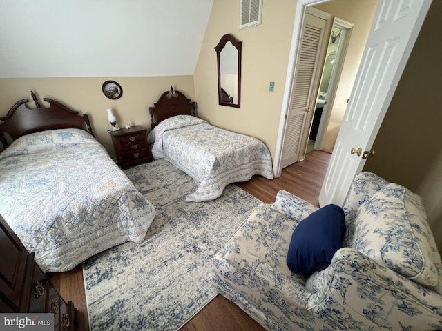 902 Eastover Pkwy, Locust Grove, VA 22508 - bedroom featuring wood finished floors and baseboards