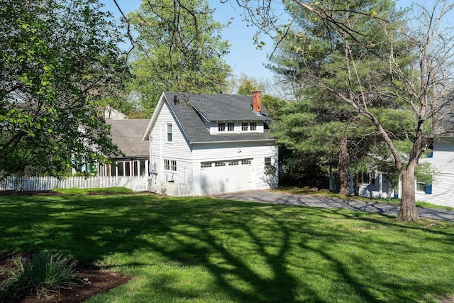675 Beverley St E, Staunton, VA 24401 - garage with driveway