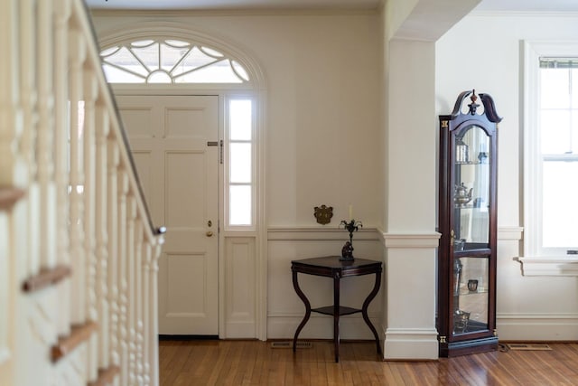 675 Beverley St E, Staunton, VA 24401 - foyer with wood finished floors
