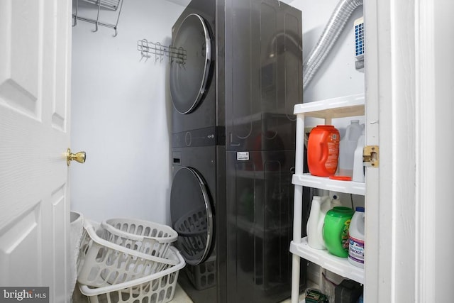 10708 Live Oak Ct, Fredericksburg, VA 22407 - washroom featuring stacked washer / drying machine