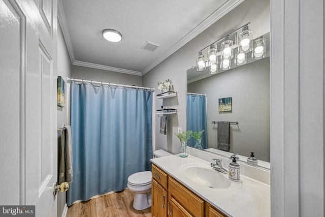 343 Aspen Hill Rd, Mineral, VA 23117 - full bath featuring wood finished floors, crown molding, toilet, vanity, and a shower with curtain