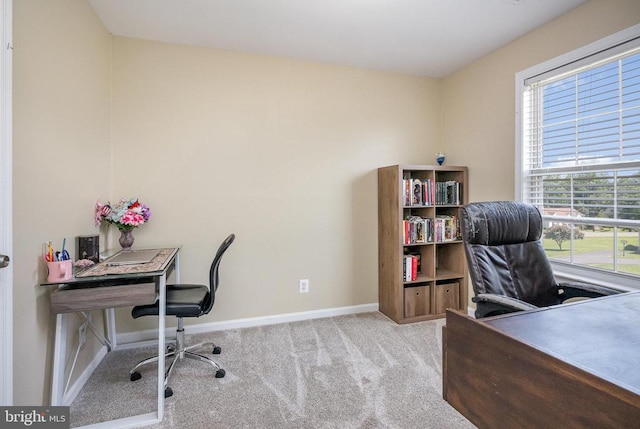 7504 Heathrow Dr, Fredericksburg, VA 22407 - carpeted office space with baseboards