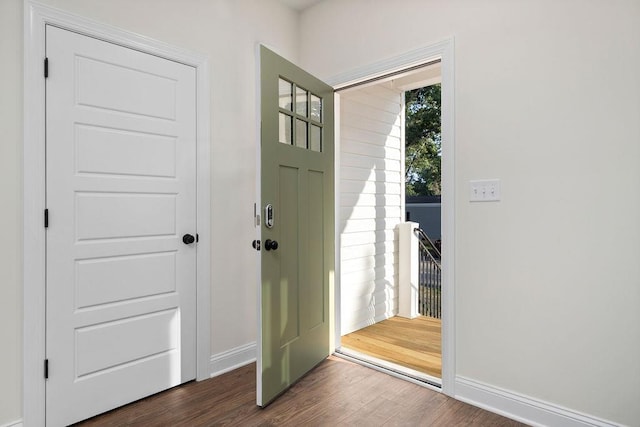 1019 Frye St, Waynesboro, VA 22980 - foyer with dark wood-style floors and baseboards