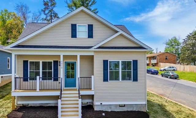 1019 Frye St, Waynesboro, VA 22980 - bungalow-style house with covered porch and crawl space