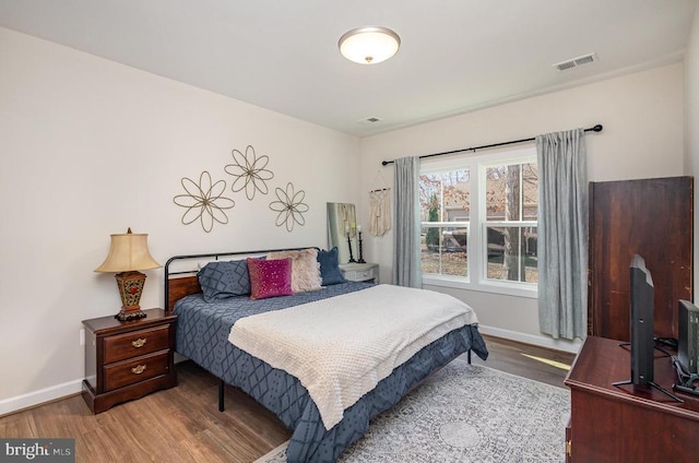 208 Yorktown Blvd, Locust Grove, VA 22508 - bedroom with wood finished floors and baseboards