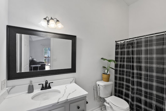 200 Kingsport Rd, Waynesboro, VA 22980 - full bath featuring vanity and curtained shower
