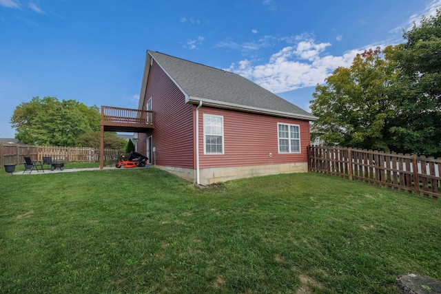 200 Kingsport Rd, Waynesboro, VA 22980 - view of property exterior with a shingled roof, a fenced backyard, and a wooden deck