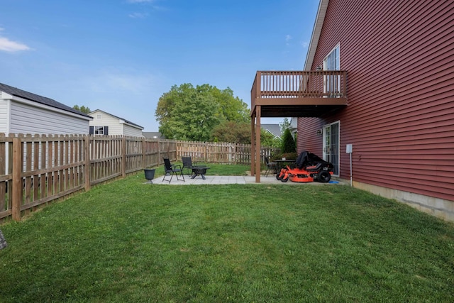 200 Kingsport Rd, Waynesboro, VA 22980 - fenced backyard with a patio