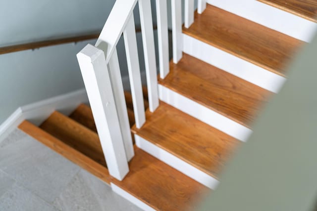 402 Marshall St, Staunton, VA 24401 - view of stairway