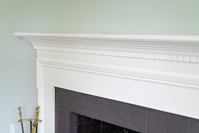 402 Marshall St, Staunton, VA 24401 - detailed view of a fireplace