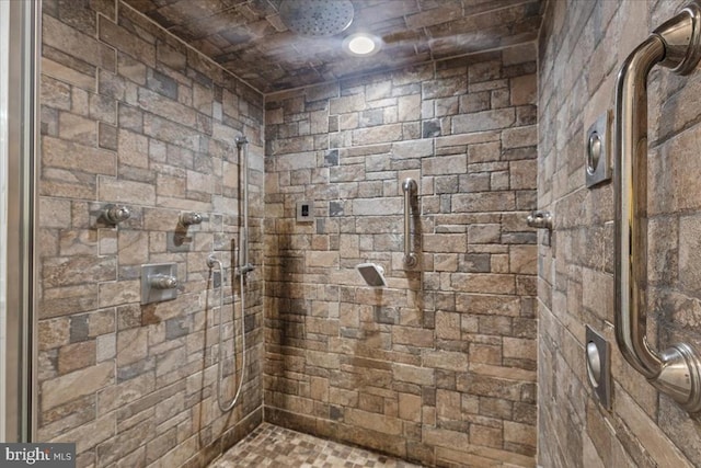3050 Patriot Ln, Fredericksburg, VA 22408 - full bathroom with tiled shower