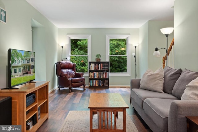 11332 Brinker Ct, Culpeper, VA 22701 - living area with wood finished floors and baseboards