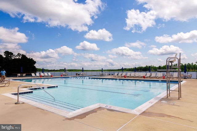 11316 Oakville Ln, Spotsylvania, VA 22551 - community pool featuring fence and a patio