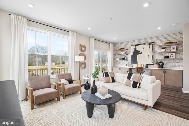7713 Harlow Cir, Spotsylvania, VA 22551 - living room with wood finished floors and recessed lighting