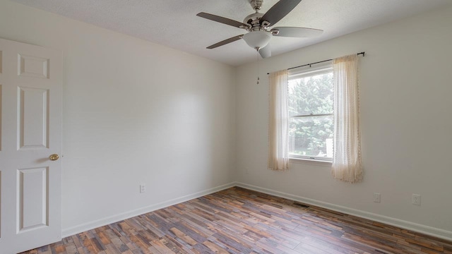 822 Meadowlark Dr, Harrisonburg, VA 22850 - spare room with wood finished floors, a ceiling fan, baseboards, and a textured ceiling