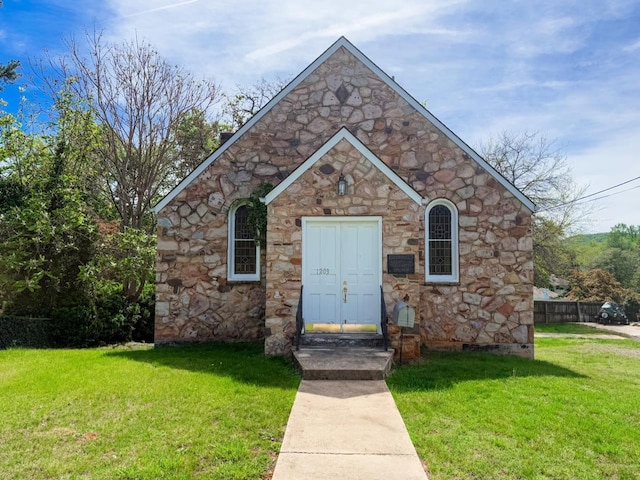 1203 Windsor Ln, Staunton, VA 24401 - view of front facade with stone siding and crawl space