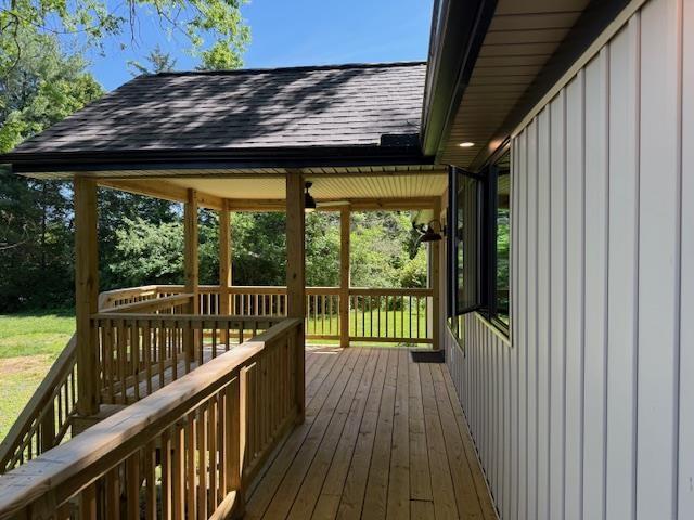 1201 Lakeshore Dr S, Louisa, VA 23093 - view of wooden terrace