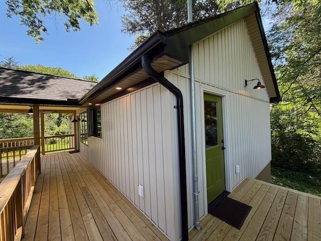 1201 Lakeshore Dr S, Louisa, VA 23093 - view of wooden deck