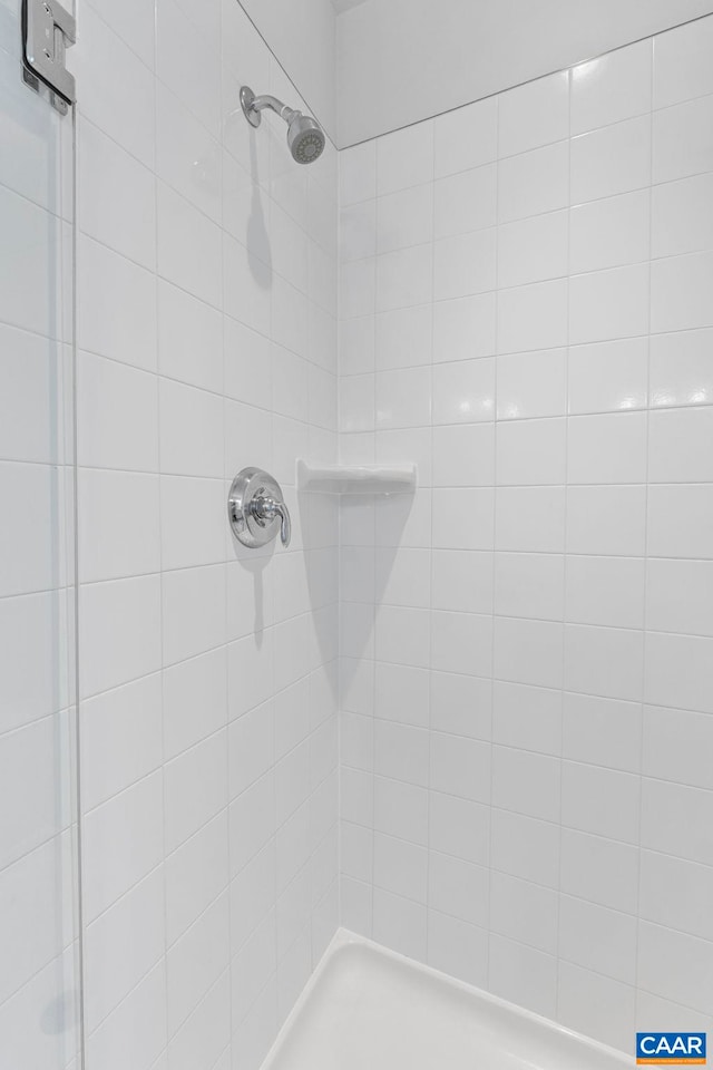 1802 Flora Ln, Charlottesville, VA 22911 - full bath featuring tiled shower