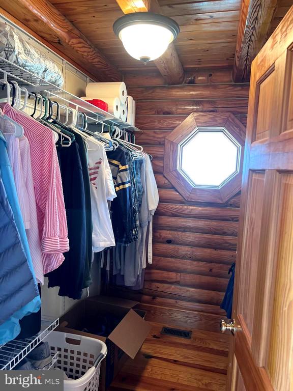 26536 Pennfields Dr, Orange, VA 22960 - view of spacious closet