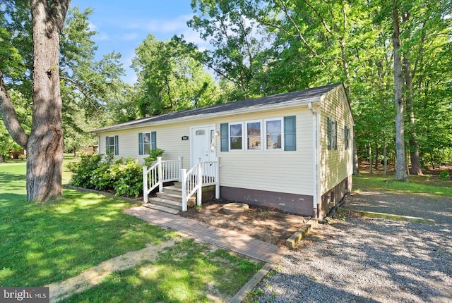 6314 Foster Rd, Spotsylvania, VA 22553 - view of front facade with a front yard