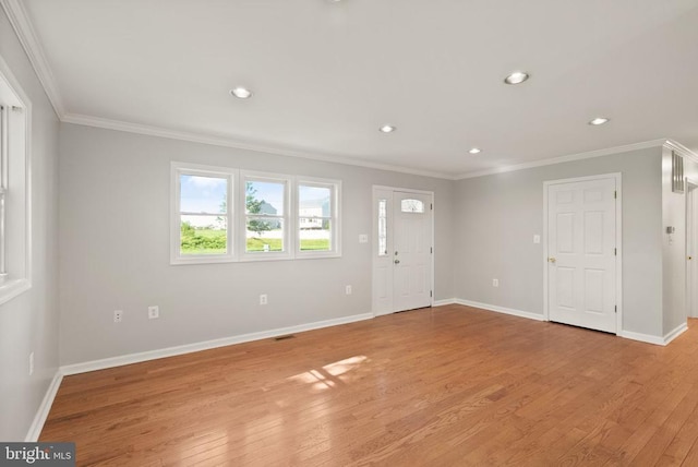 6314 Foster Rd, Spotsylvania, VA 22553 - entrance foyer featuring light wood-style floors, baseboards, crown molding, and recessed lighting