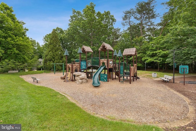 3803 Fallwood Ln, Fredericksburg, VA 22408 - community play area with a lawn and view of scattered trees